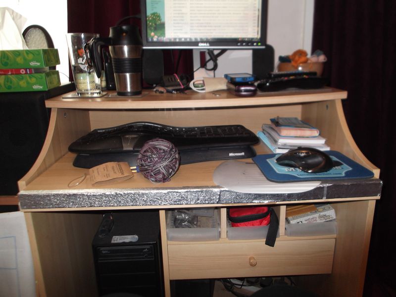 Knitting and desk 002