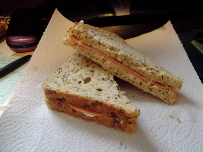 Ginger beer and Quorn sandwich 002